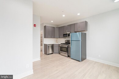 2808 W Oxford St unit 3, Philadelphia, PA 19121 - photo 2
