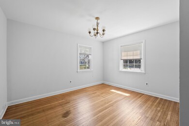 326 Francis Way, Folsom, PA 19033 - photo 6