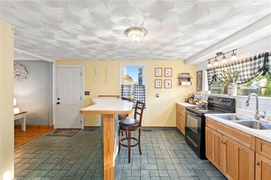 68 Appleton St, Cranston, RI 02910 - photo 7