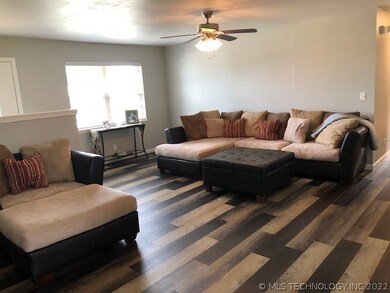 1206 E Reynolds Rd, McAlester, OK 74501 - photo 4