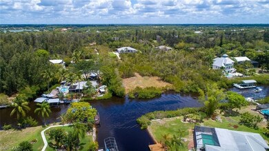 18326 Pioneer Rd, Fort Myers, FL 33908 - photo 3