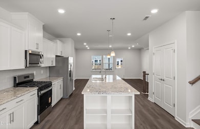 907 Fearless Dr, Durham, NC 27703 - photo 6