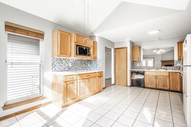 12702 Slippery Rock Rd, Indianapolis, IN 46236 - photo 4