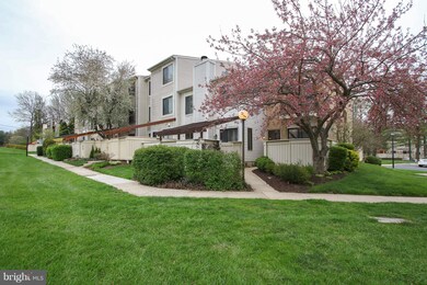 9333 Sparrow Valley Dr, Montgomery Village, MD 20886 - photo 3