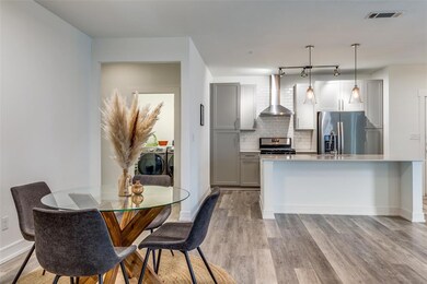 5714 Mccommas Blvd unit 204, Dallas, TX 75206 - photo 5