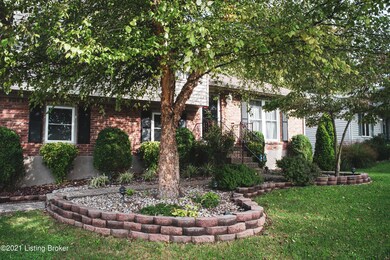 8006 Rochelle Rd, Louisville, KY 40228 - photo 3