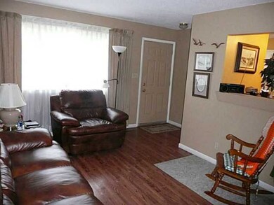 2415 Lisbon Dr, Columbus, OH 43232 - photo 3