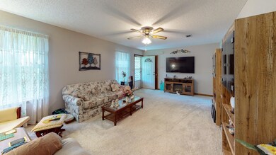 7854 Living 27854 PleasANT oAK aVE