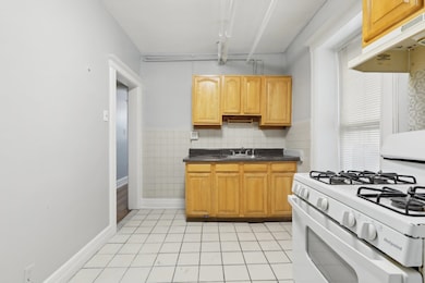 162 Fairview Ave unit 1, Jc, Journal Square, NJ 07034 - photo 7