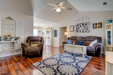 131 Belvedere Dr Holly Ridge-large-004-0