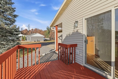 260 White Oak Ave, Plover, WI 54467 - photo 7