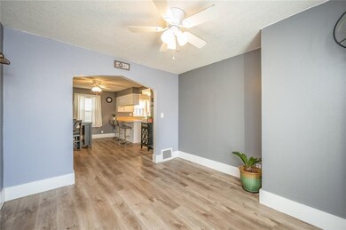 2623 48th St, Des Moines, IA 50310 - photo 5