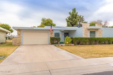 10317 W Highwood Ln, Sun City, AZ 85373 - photo 2