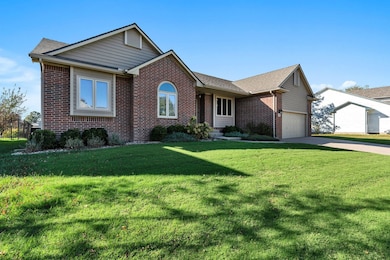 829 N Cedar Park St, Wichita, KS 67235 - photo 3