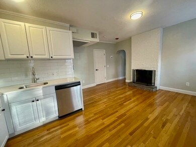 25 Fleet St unit 2, Boston, MA 02113 - photo 2