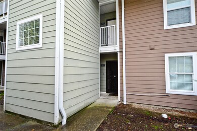 Holly 100 unit A103, Everett, WA 98204 - photo 3