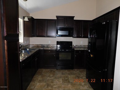 2 Grove Ct, Jacksonville, NC 28540 - photo 4