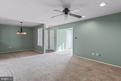 20 Chelsea Ct unit C4, Sewell, NJ 08080 - photo 5