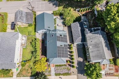 137 Elwyn Ave, Portsmouth, NH 03801 - photo 3