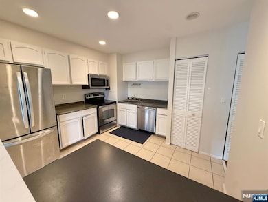 Waterside Condominiums unit E17, Edgewater, NJ 07020 - photo 5