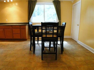 214 Regalwood Dr, Jacksonville, NC 28546 - photo 7