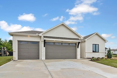 2601 NE Crestview St, Blue Springs, MO 64029 - photo 3