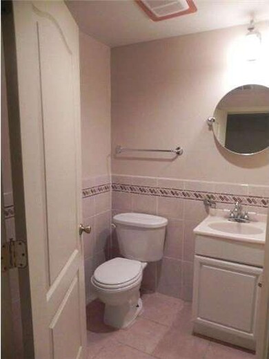 812 Crestview Dr, Springfield, PA 19064 - photo 6