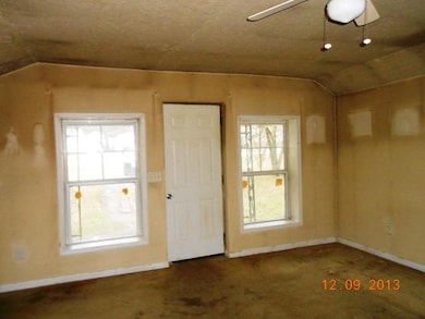 600 S Brittain St, Shelbyville, TN 37160 - photo 3