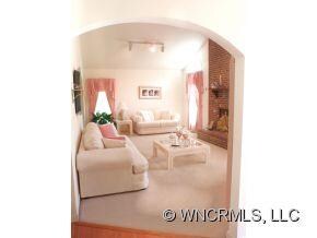 30 Oakley Dogwood Dr, Asheville, NC 28803 - photo 2