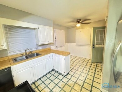 4715 290th St, Toledo, OH 43611 - photo 6