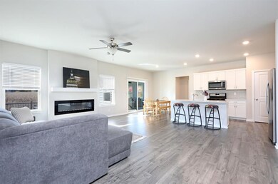 7920 NW 95th St, Johnston, IA 50131 - photo 7