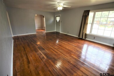 415 415 E 9th, Tyler, TX 75701 - photo 7