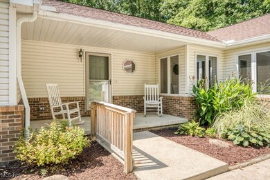 110 Greentree Cir, Aurora, OH 44202 - photo 5