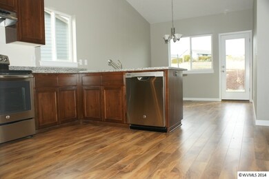 532 NE Evergreen Ave, Dallas, OR 97338 - photo 7