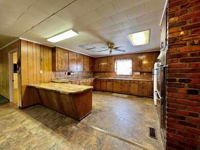 69 Calhoun Rd, Pitts, GA 31072 - photo 5