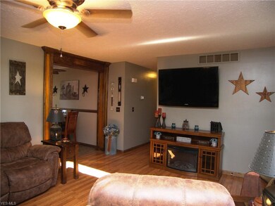 4208 Camden Ave, Lorain, OH 44055 - photo 5