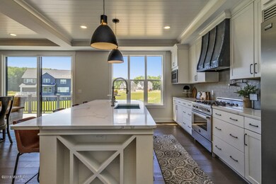 kitchen to be similar