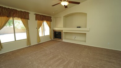 5 - FAMILY ROOM2