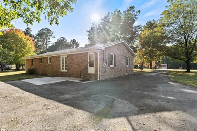 611 Thacker Rd, Manchester, TN 37355 - photo 4