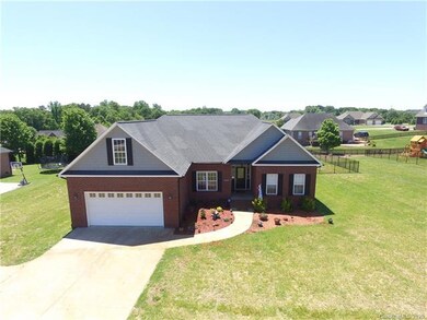 1015 Clear Creek Cir, Lincolnton, NC 28092 - photo 4