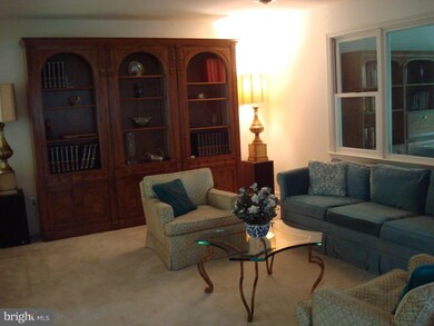 318 Old Mill Dr, Langhorne, PA 19047 - photo 4