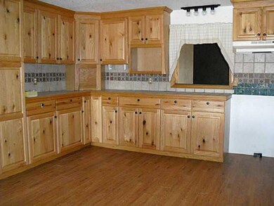 19630 Meadows Dr, Tecumseh, OK 74873 - photo 5