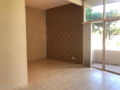 GREAT ROOM W/NATURAL LIGHT