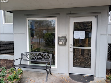 Tualatin Greens unit 201, Tualatin, OR 97062 - photo 3