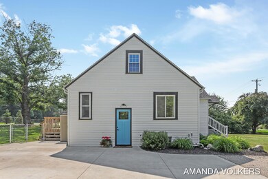 4-web-or-mls-2016-84th-st-sw