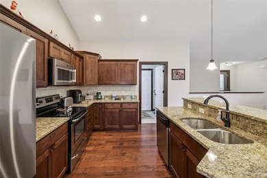 140 S 82nd St, West Des Moines, IA 50266 - photo 7