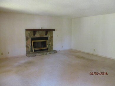 1567 Tudor Ct, Macon, GA 31220 - photo 2