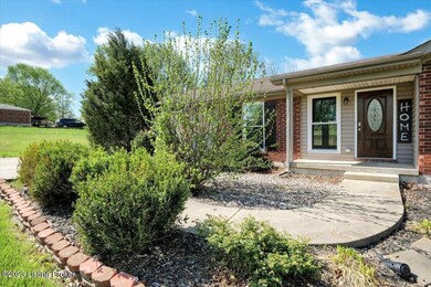 209 Kentucky Ct, Mount Washington, KY 40047 - photo 5