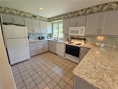 Kitchen new granite counters and cabinets
