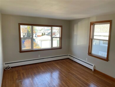 109 Chaplin St, Pawtucket, RI 02861 - photo 5